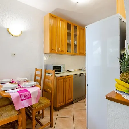 Brnic 1 Apartment